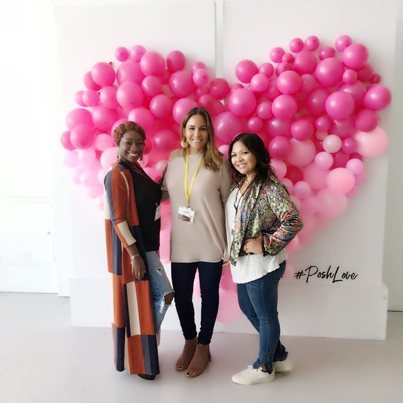 ❣️POSH LIFE❣️ - Picture 6 of 8